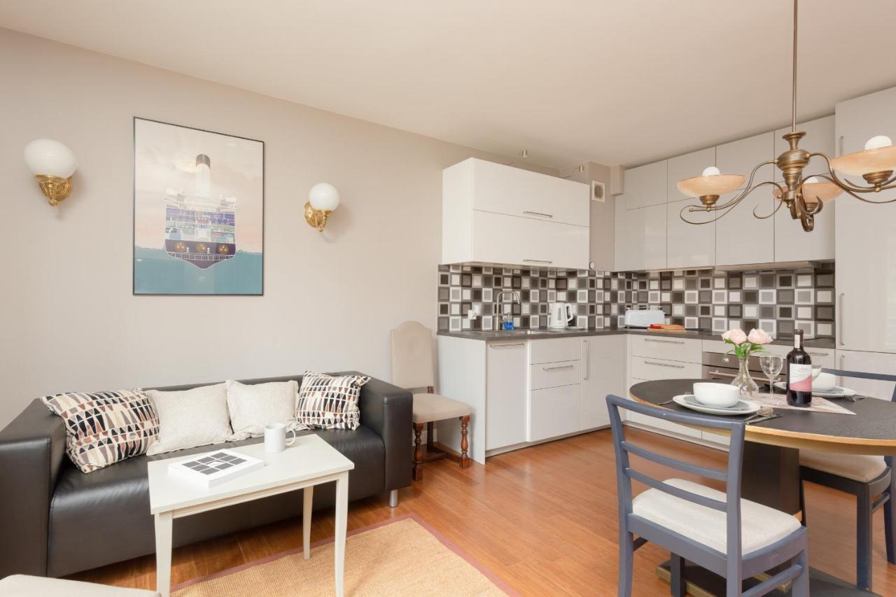 Elegancki Apartament W Centrum Gdyni Z Parkingiem By Noclegi Renters Гдыня Экстерьер фото