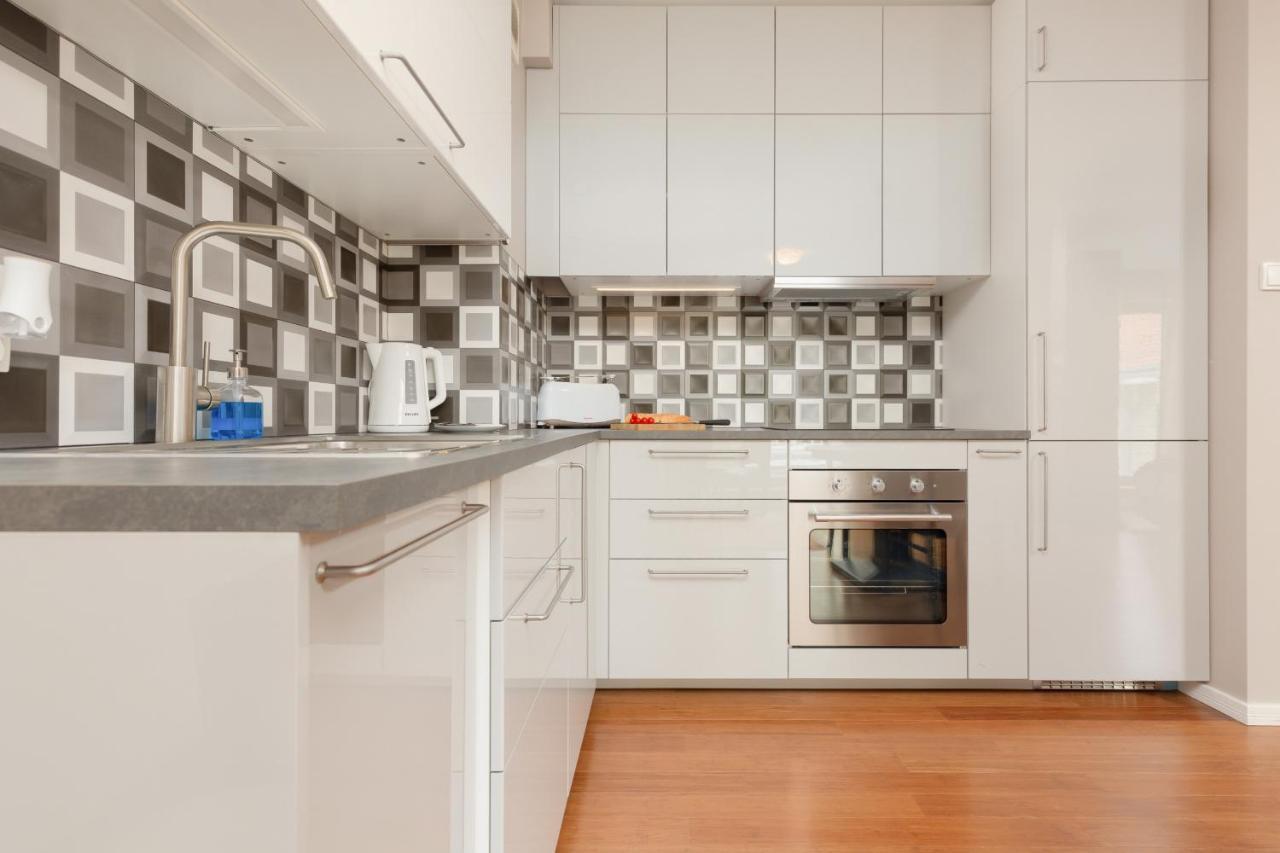Elegancki Apartament W Centrum Gdyni Z Parkingiem By Noclegi Renters Гдыня Экстерьер фото