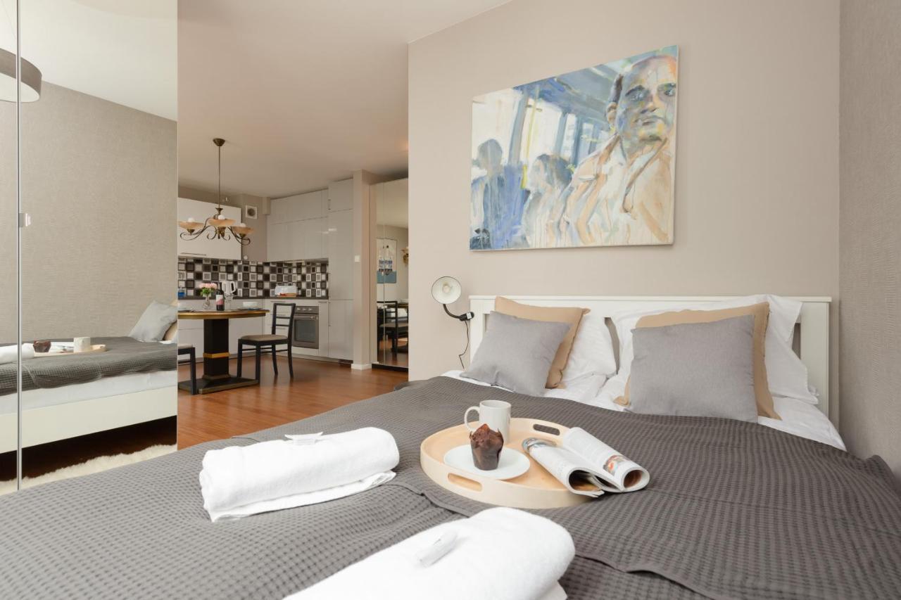 Elegancki Apartament W Centrum Gdyni Z Parkingiem By Noclegi Renters Гдыня Экстерьер фото